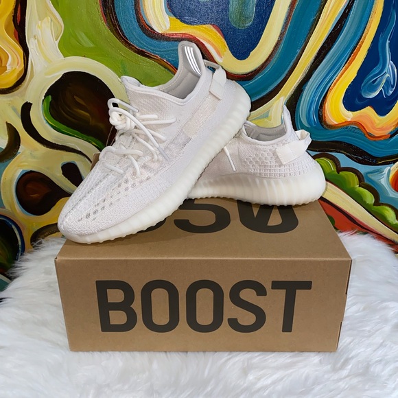 👟👟👟Authentic ADIDAS Yeezy  Boost  350 V2 - Picture 2 of 6